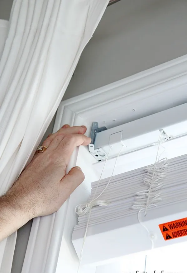 Blinds Installation Near Me Dubai
